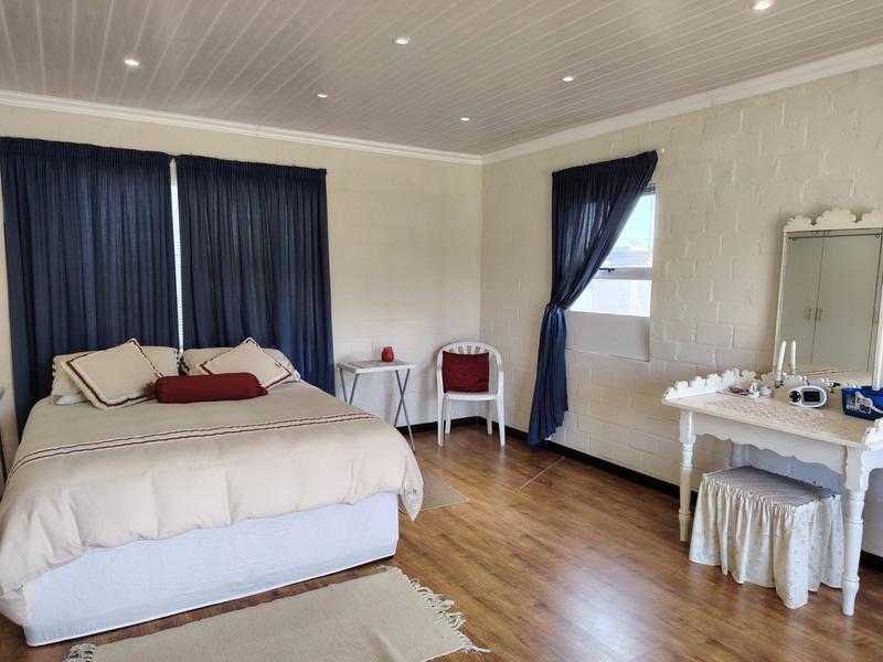 4 Bedroom Property for Sale in Pringle Bay Western Cape